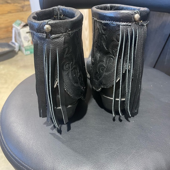 Ariat Boots (flipped) - Picture 2 of 5